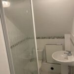 Ensuite Bathroom 1 3